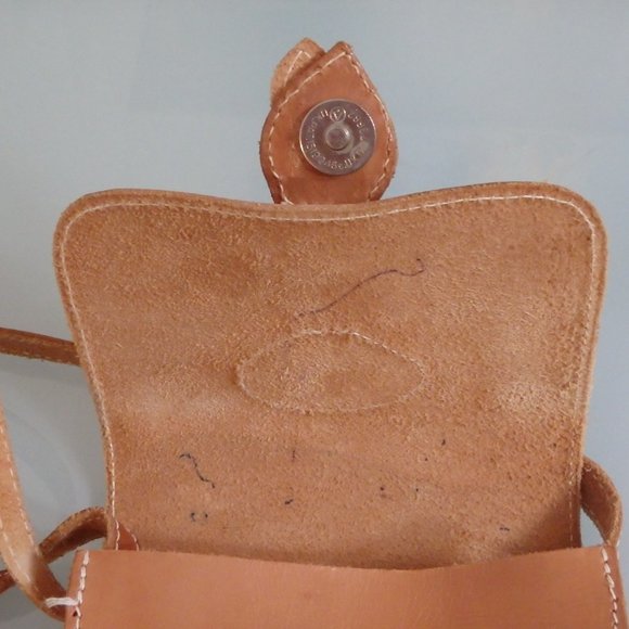 Small Square Tan Leather Purse - Sturdy Quality! - Picture 5 of 10